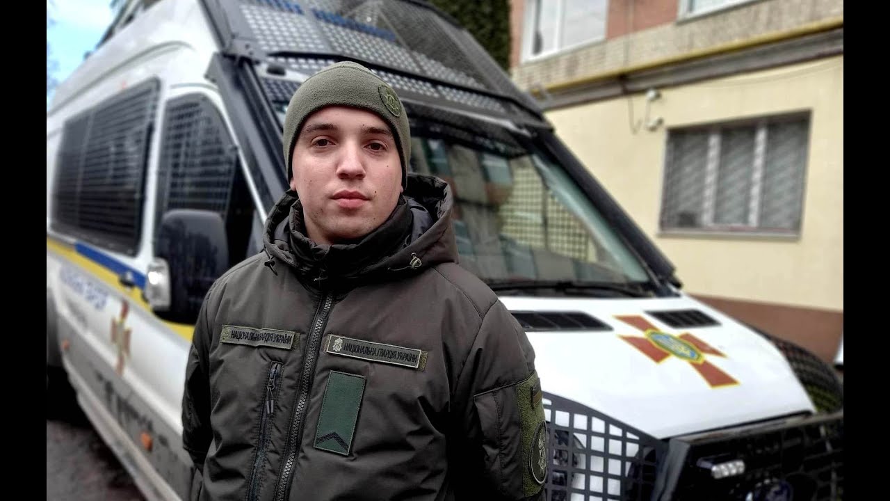 Зі зброєю та бойовими патронами. Як нацгвардійці патрулюють місто Хмельницький