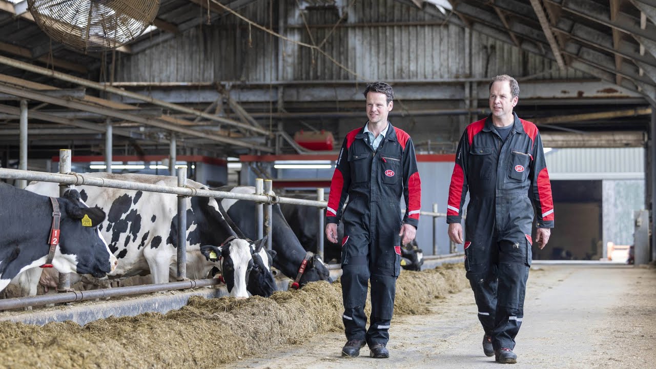 “Automatisering is geen luxe, maar noodzaak geworden.” | Lely Discovery mestrobots