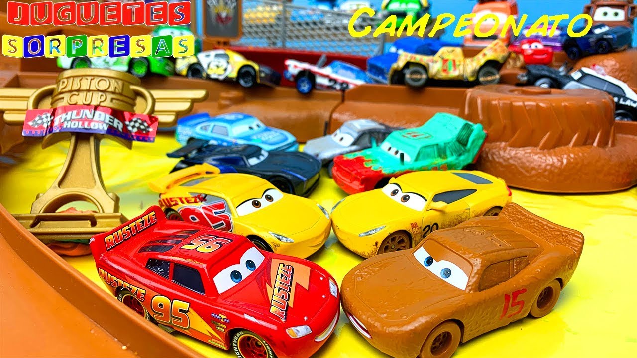 CARS 3 LOS LOCOCHONES VS CORREDORES DE LA COPA PISTON