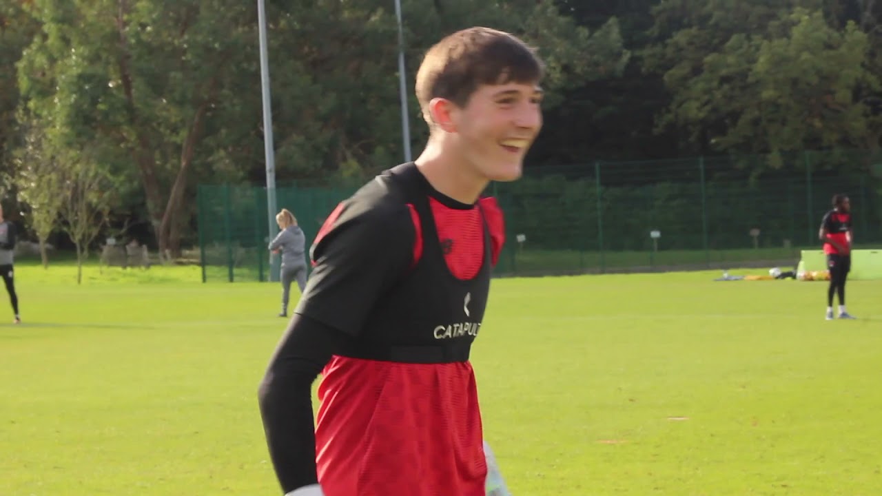 Academy | Inside training with the Leyton Orient academy