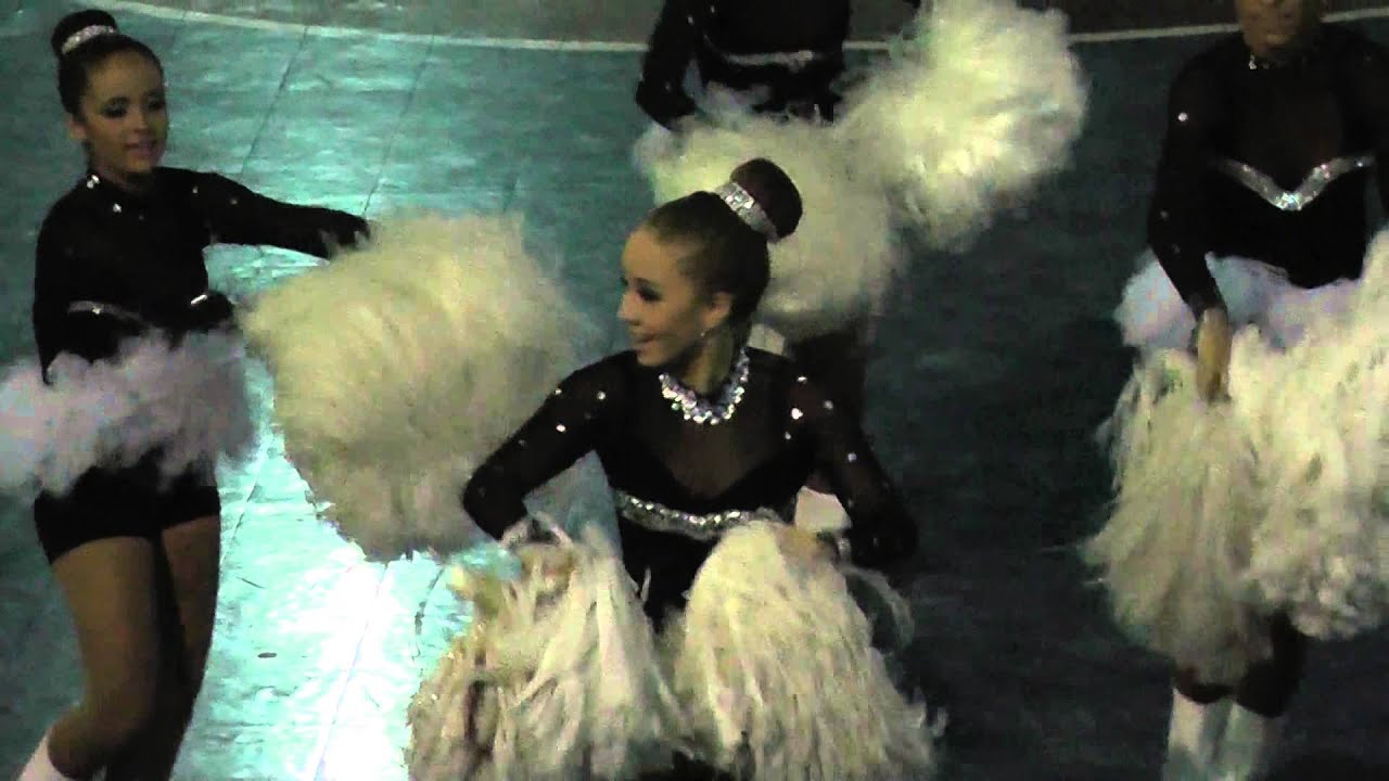 Banda show Angeles de Fuego ( Cumana 2015 )