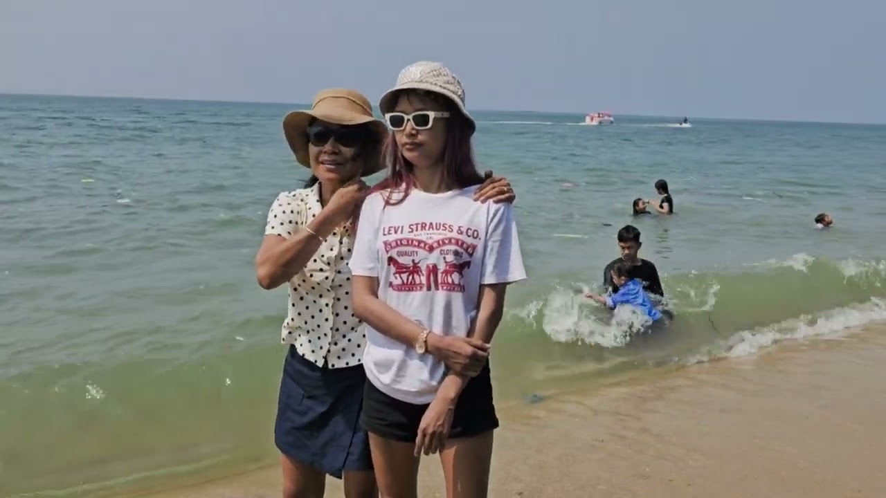 🙏😋กินอาหารทะเลบางแสน พร้อมทุเรียนลูกโตๆระหว่างทางด้วยกันค่ะ