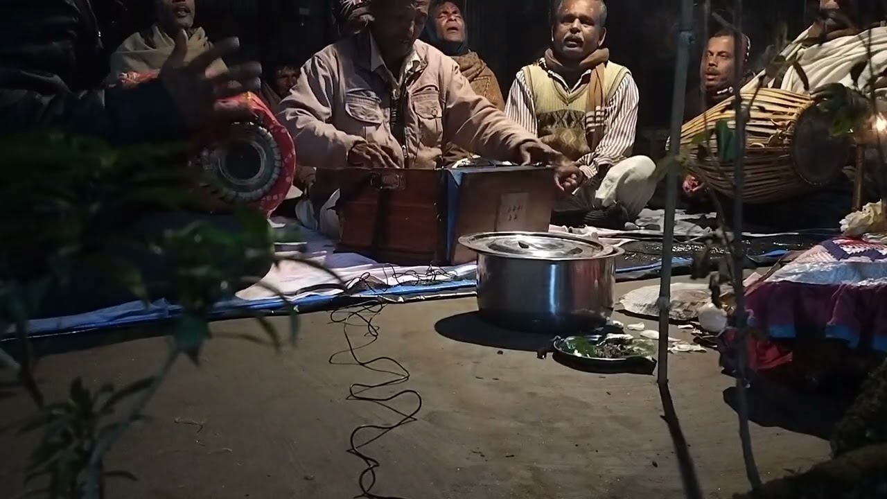 মধুর কৃষ্ণ নাম সংকীর্তন হরে কৃষ্ণ হরে কৃষ্ণ কৃষ্ণ হরে হরে