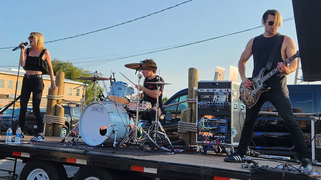 First to Eleven cover Lady Gaga's Bad Romance LIVE at Rum Runners