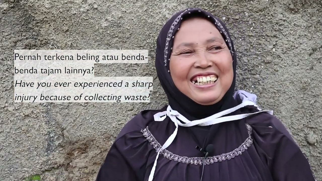 Menjadi Petugas Pengumpul Sampah Antara Keinginan dan Keterpaksaan