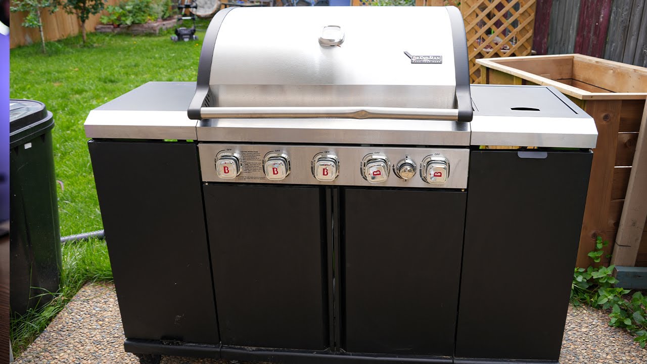 Testing out the 5 Burner Brand-Man Grill for a summer