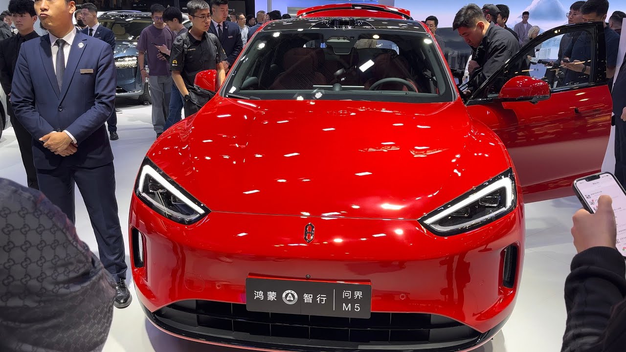 Szczeg&oacute;ły wnętrza i zewnętrza Huawei Aito M5 2024 4K