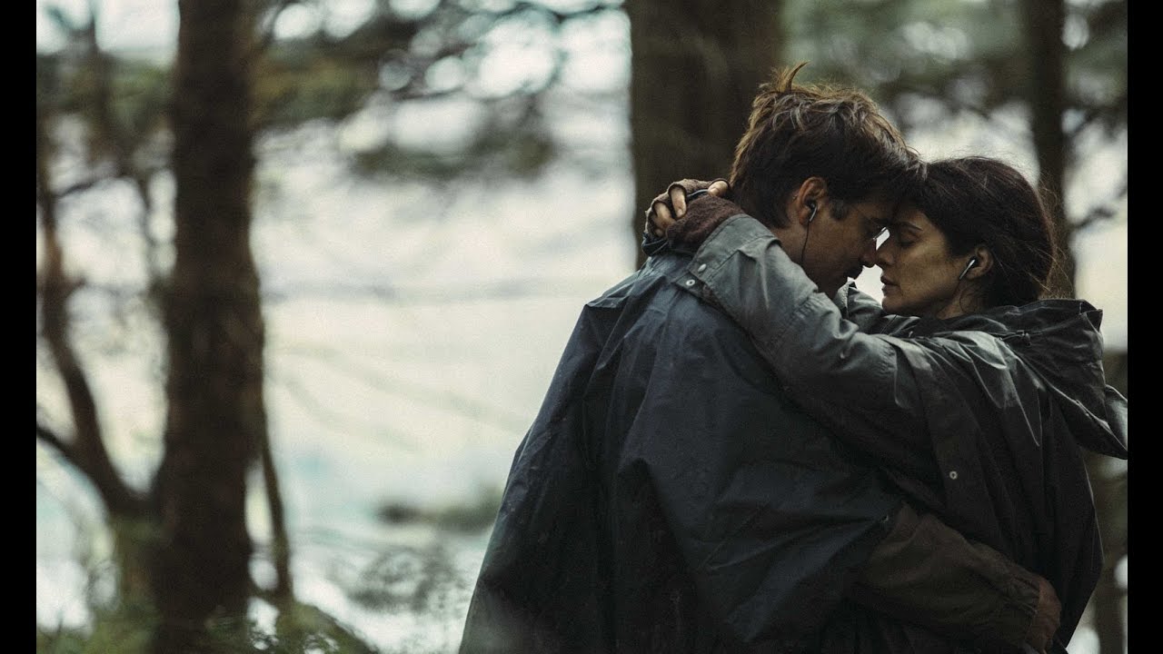 Apo Mesa Pethamenos - Danai [The Lobster OST - HD Video]