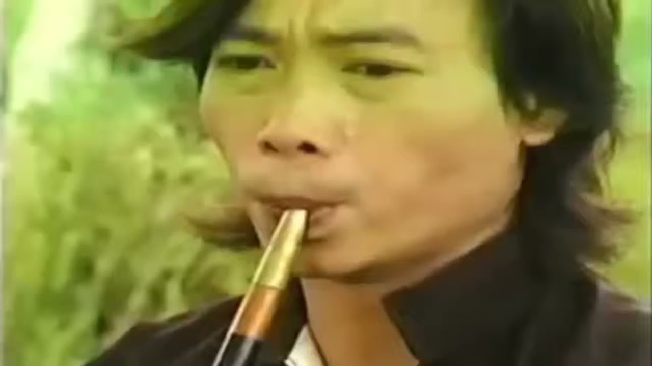 Nraug Nas lub suab QEEJ kho siab thoob qab ntuj