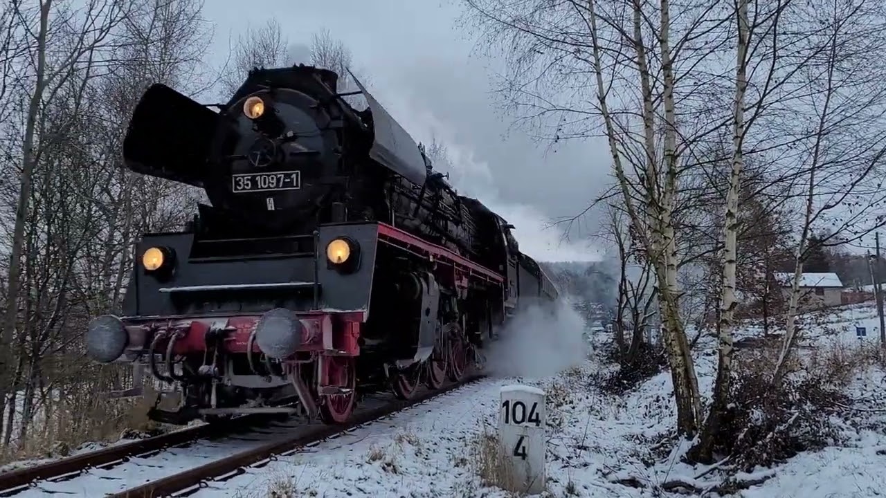Dampflok 35 1097-1 mit sensationellen Pfiff bei der Anfahrt zum Hp Gunzen am 11.12.2022