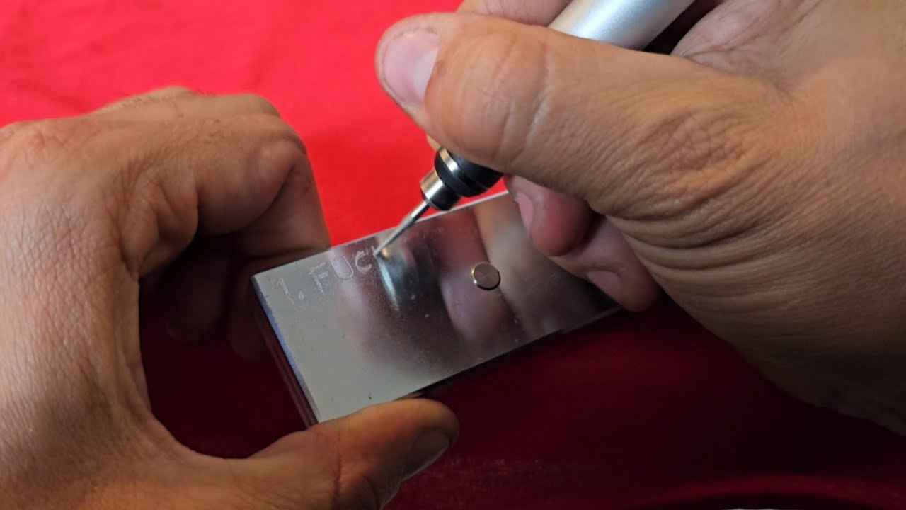 Comment graver ses 24 mots crypto sur plaque m&eacute;tal et tester sa r&eacute;sistance au feu