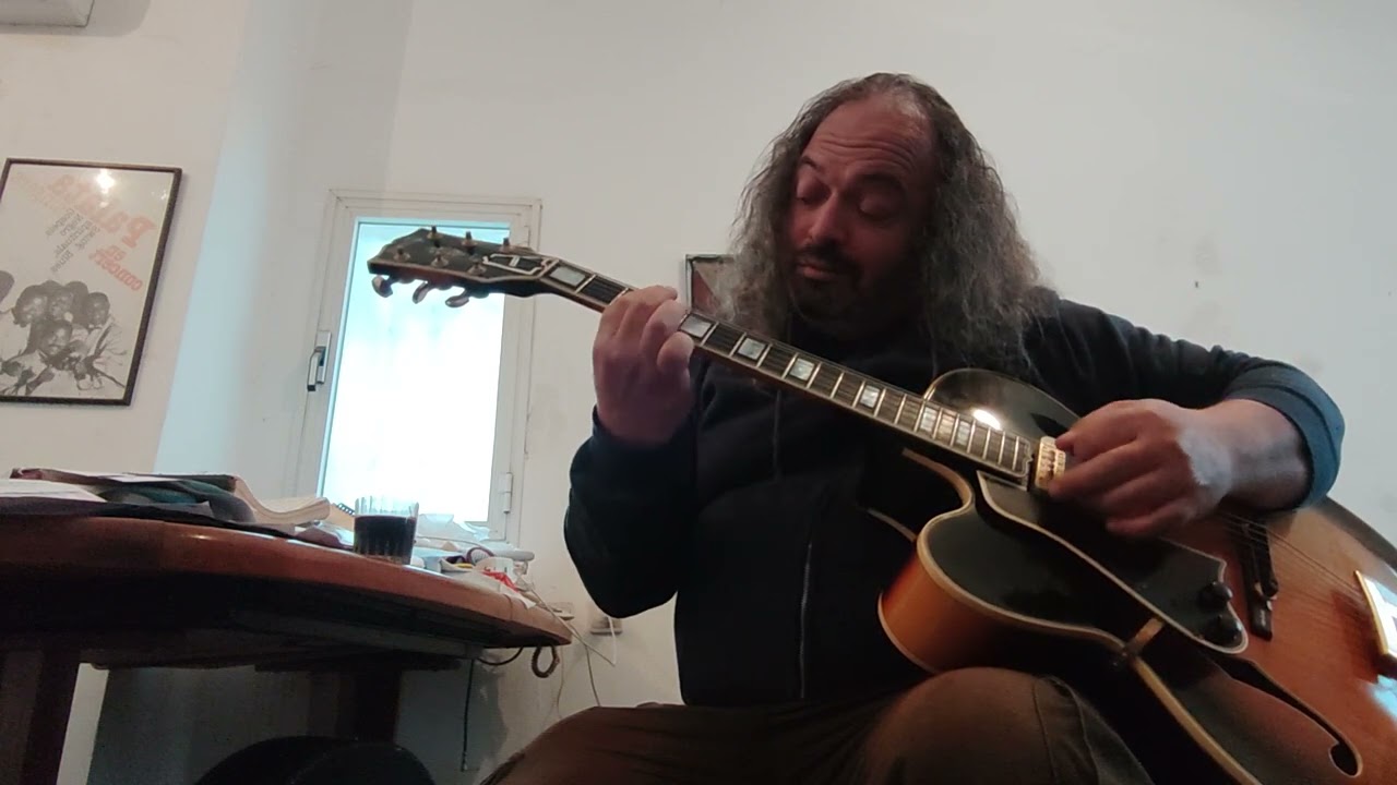 A foggy day - Acoustic L-5 C 