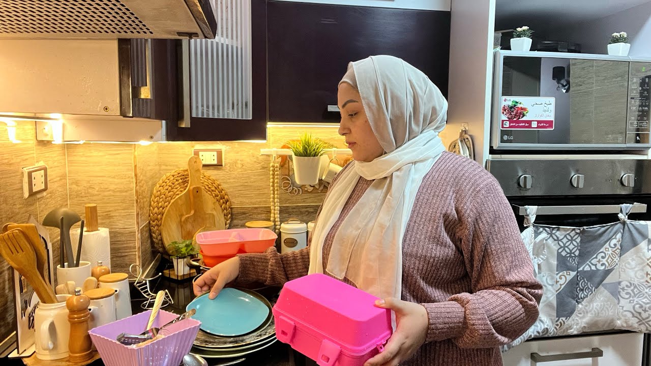 قضوا معايا اليوم من الفطور للسحور 🥙 تنظيف وترتيب المطبخ فتحت مطعم صيني 🤫 وقفلت بمطعم مصري👍