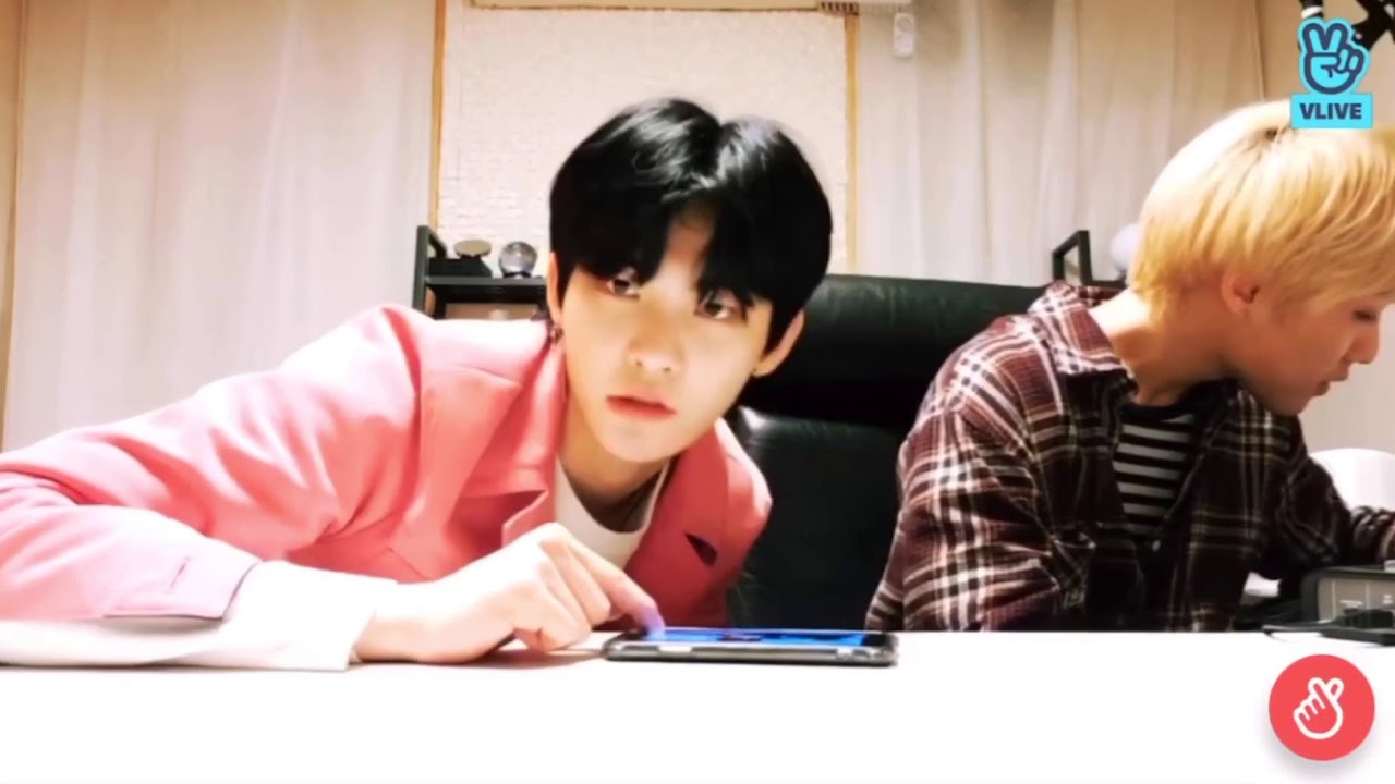 “Can i hug you?” Hwall + Jacob + Kevin (Vlive)