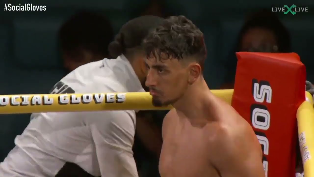 FULL FIGHT: AnEsonGib vs Tayler Holder at Social Gloves