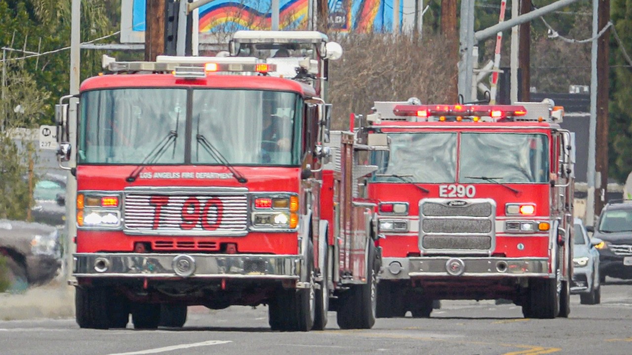 LAFD Lightforce 90, RA892 & RA898 Responding