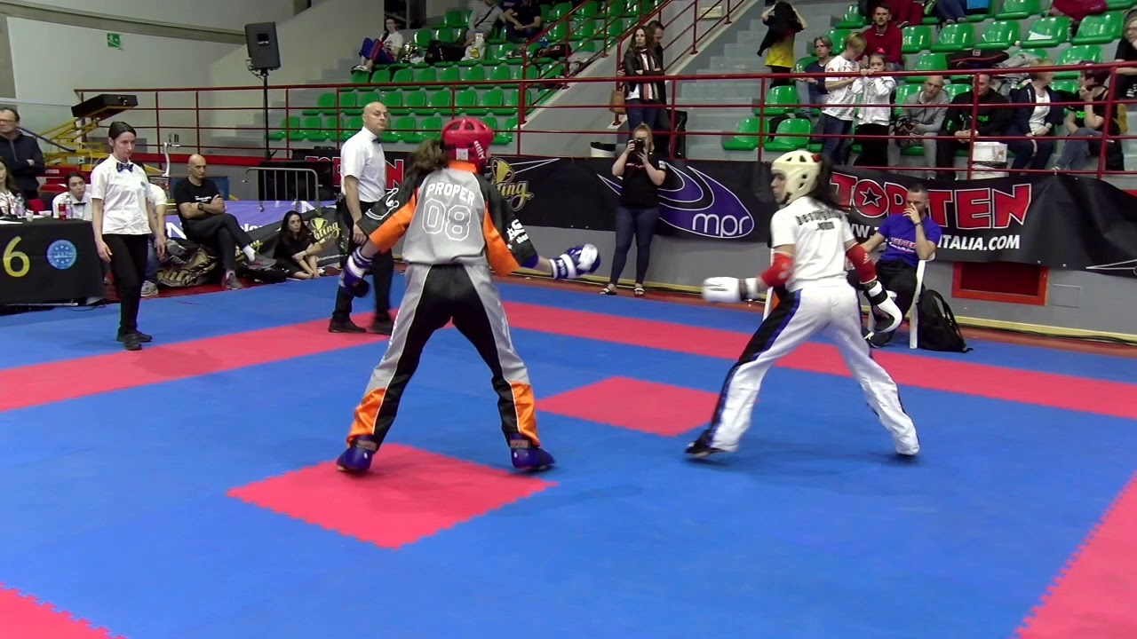 Elena Pantaleo v Carol Scacchi Pointfighting Cup 2019