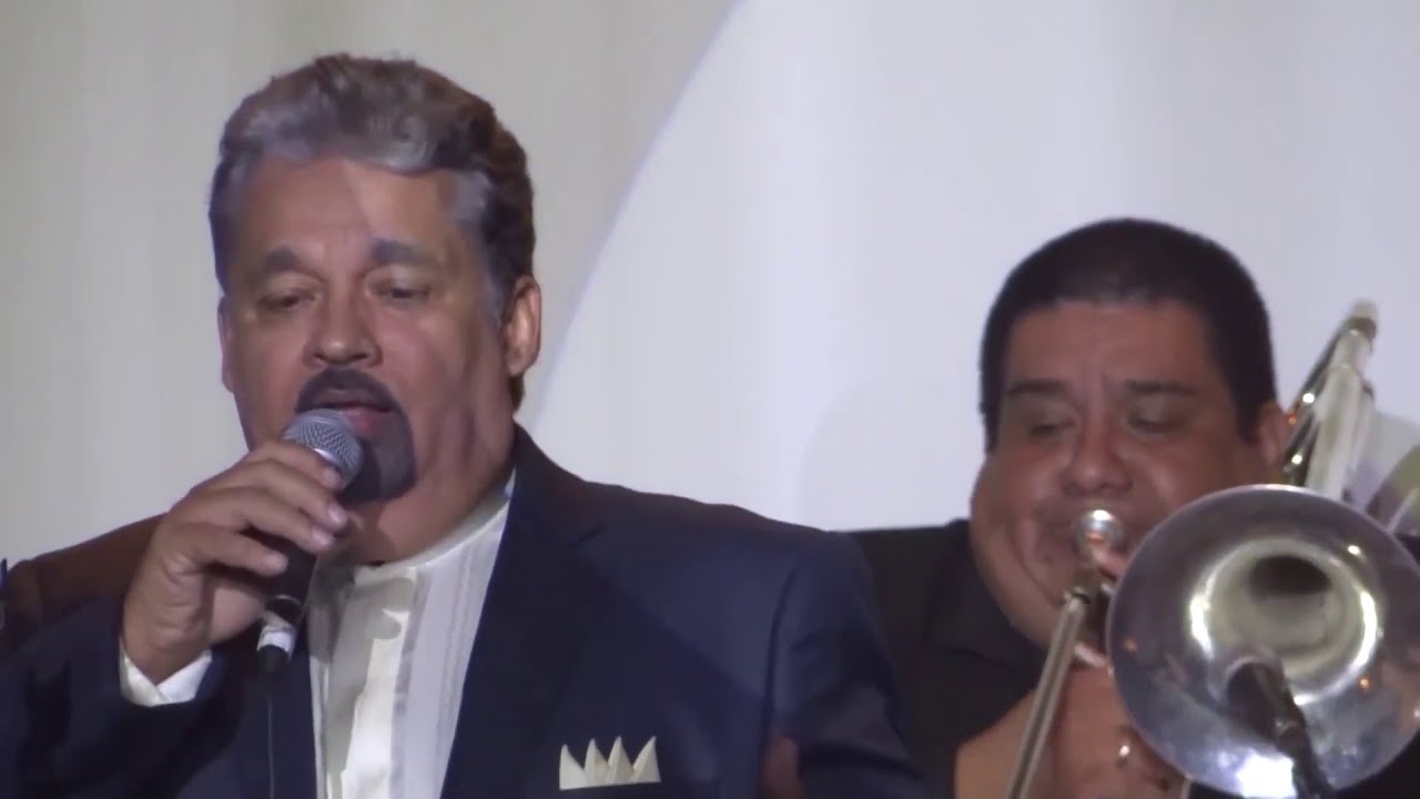 Nino Segarra y Clase Aparte Orquesta en vivo