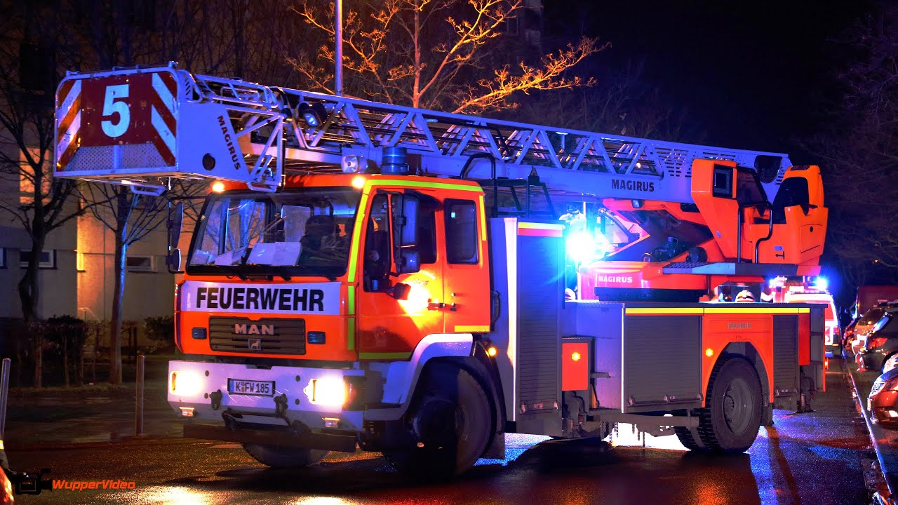 FEUER 3 - Hochhausbrand in Chorweiler - Feuerwehr im Großeinsatz | 15.03.2021