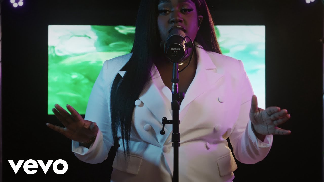 Africaine - How Far (Official Live Video)