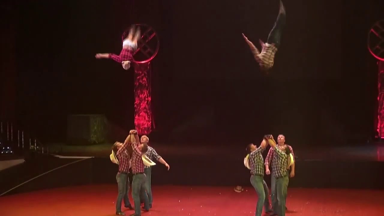 Banquine Hand Voltige Acrobatics Circus Act Variety Performance Entertainment