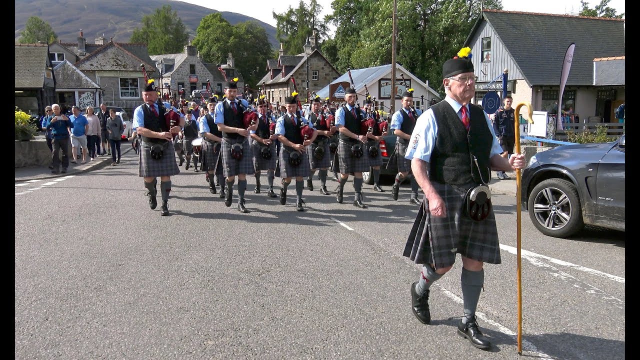 Isle of Cumbrae RBLS Pipe Band parade through Braemar after highland gathering Sep 2017 - 4K