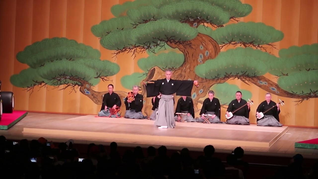 市川團十郎さんによる歌舞伎舞踊「延年之舞」（7分58秒）