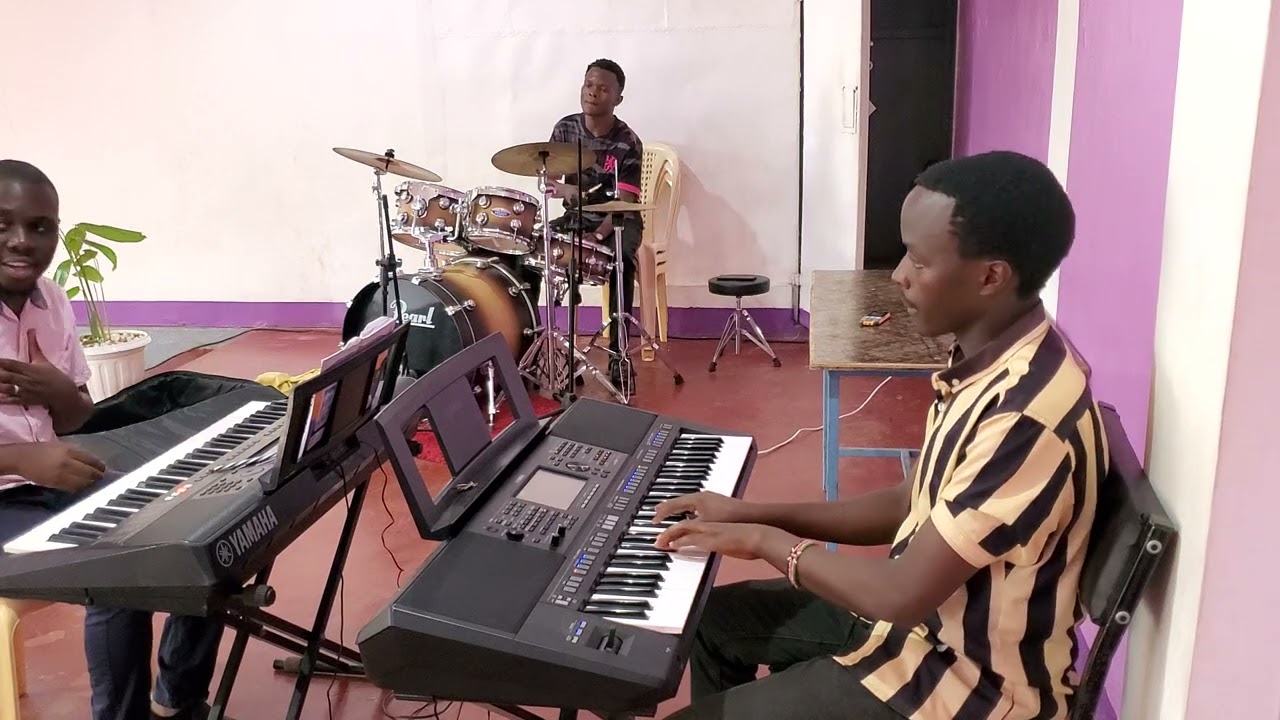 Najua bila wewe/umenipendelea cover by neema gospel