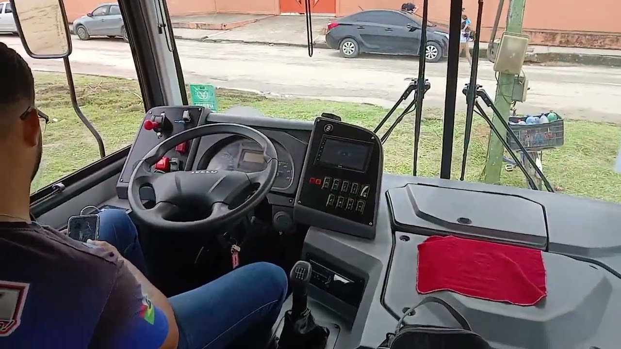 Novo Caio foz super escolar chassi Iveco euro 6