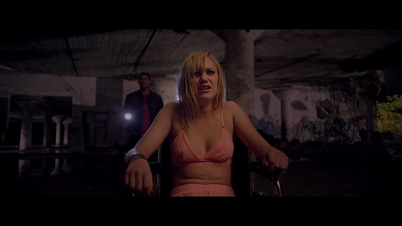 팔로우  IT FOLLOWS  공식 예고편 (한국어 CC)