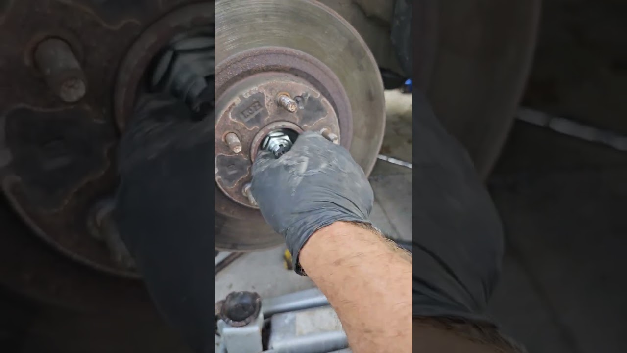 2016 Kia Sedona replace cv axle