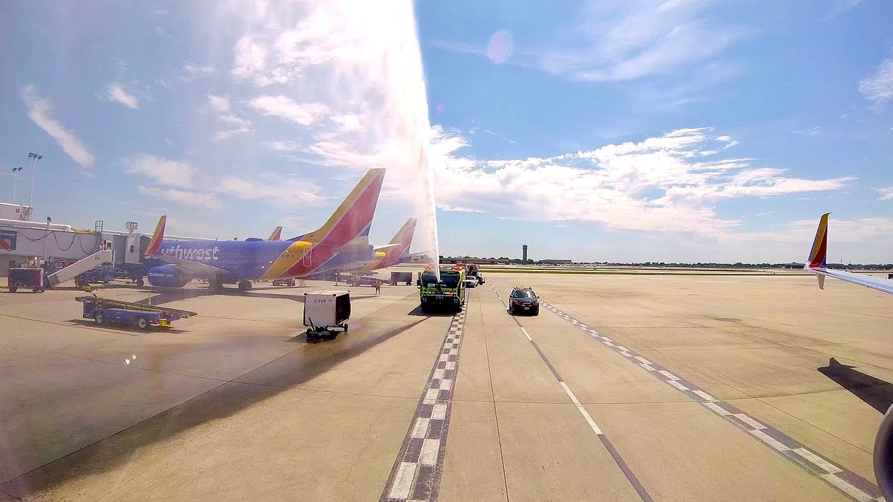 Southwest Airlines bids farewell to Legendary Pilot Lou Freeman