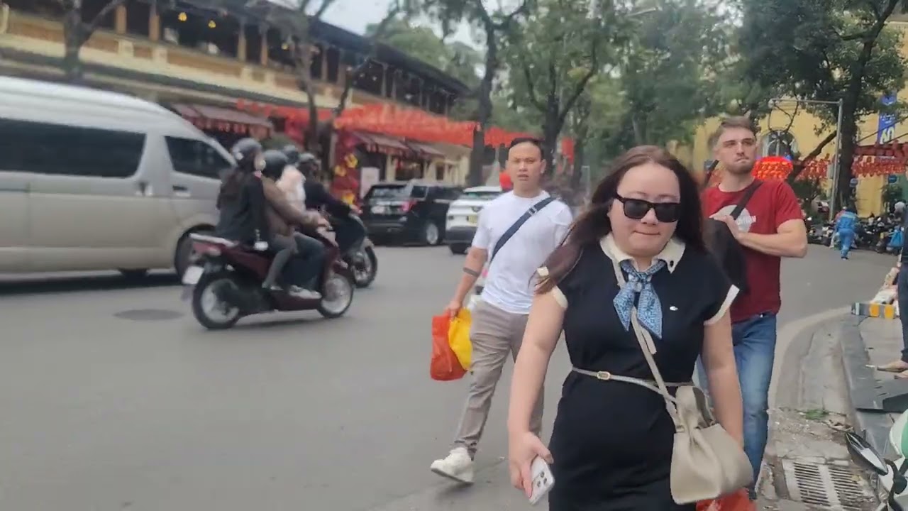 Hà Nội chuẩn bị đón Tết Bính Ngọ 2026