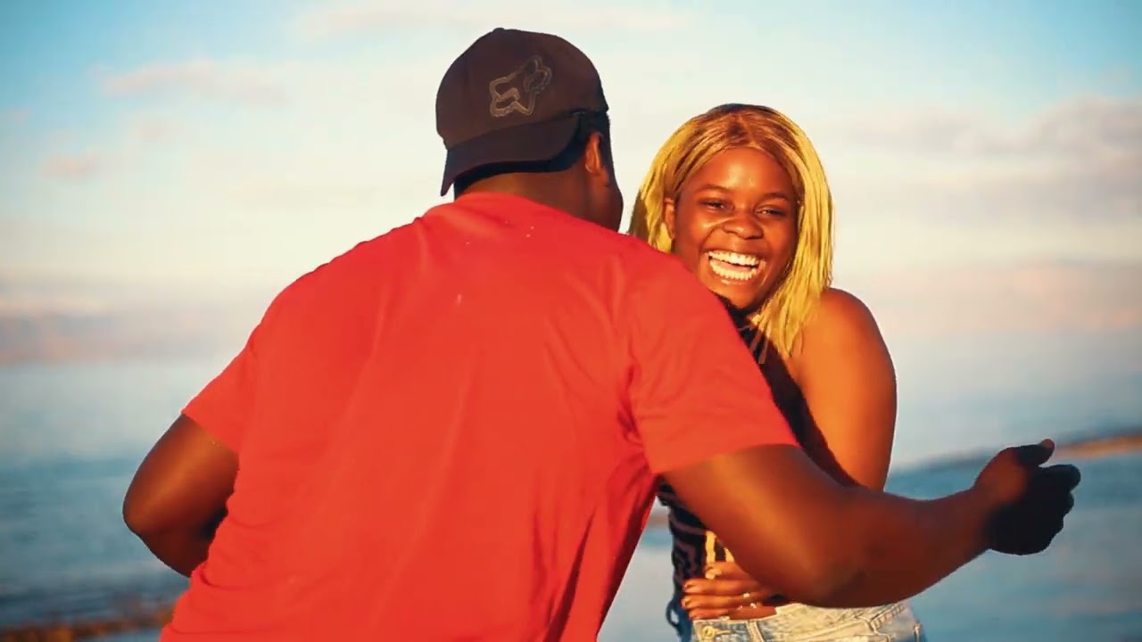 EMOSYON_ Maxbeat X Minay ( officiel vid&eacute;o )