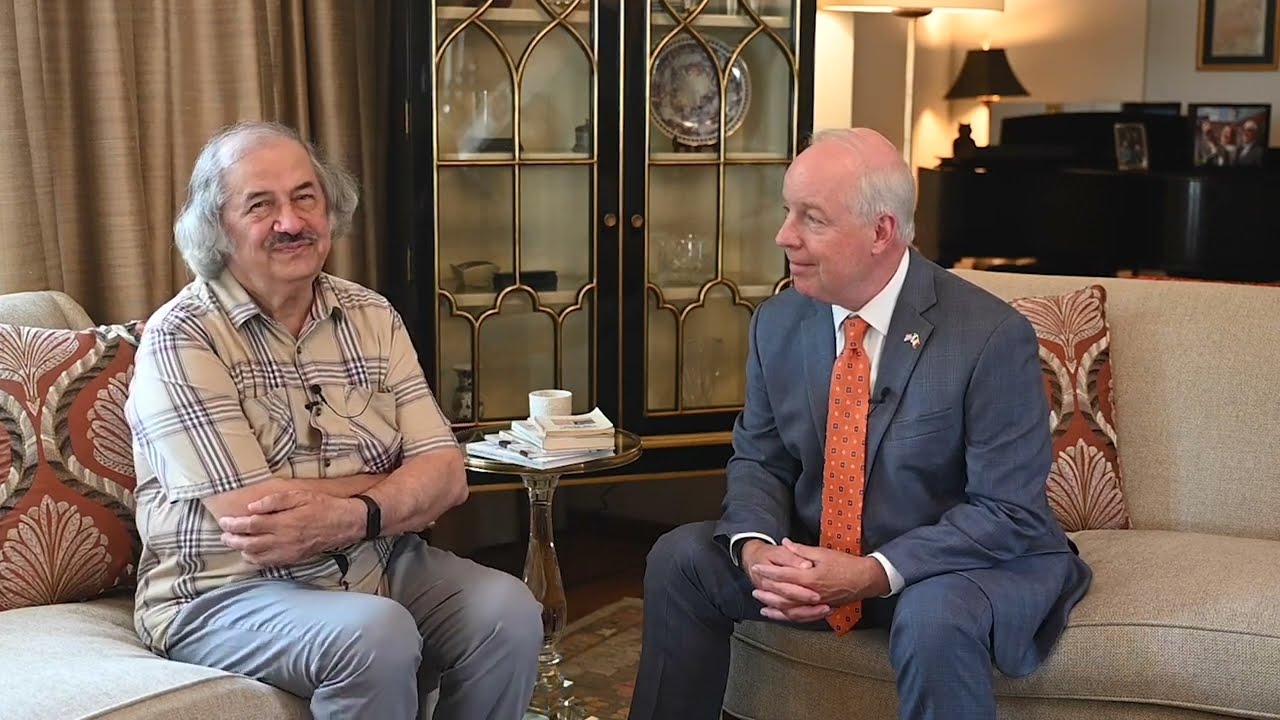 Ziua Limbii Române împreună cu poetul Vasile Romanciuc