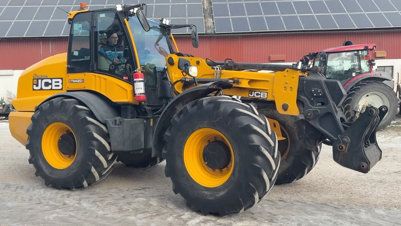 Köp Teleskoplastare JCB TM420S på Klaravik