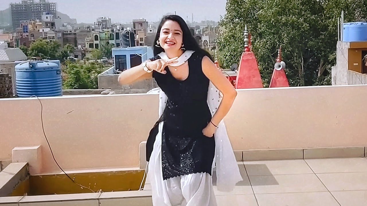 Bol Tere Mithe Mithe(बोल तेरे मीठे मीठे)Sapna Chaudhary superhit song//Dance cover by Neelu Maurya