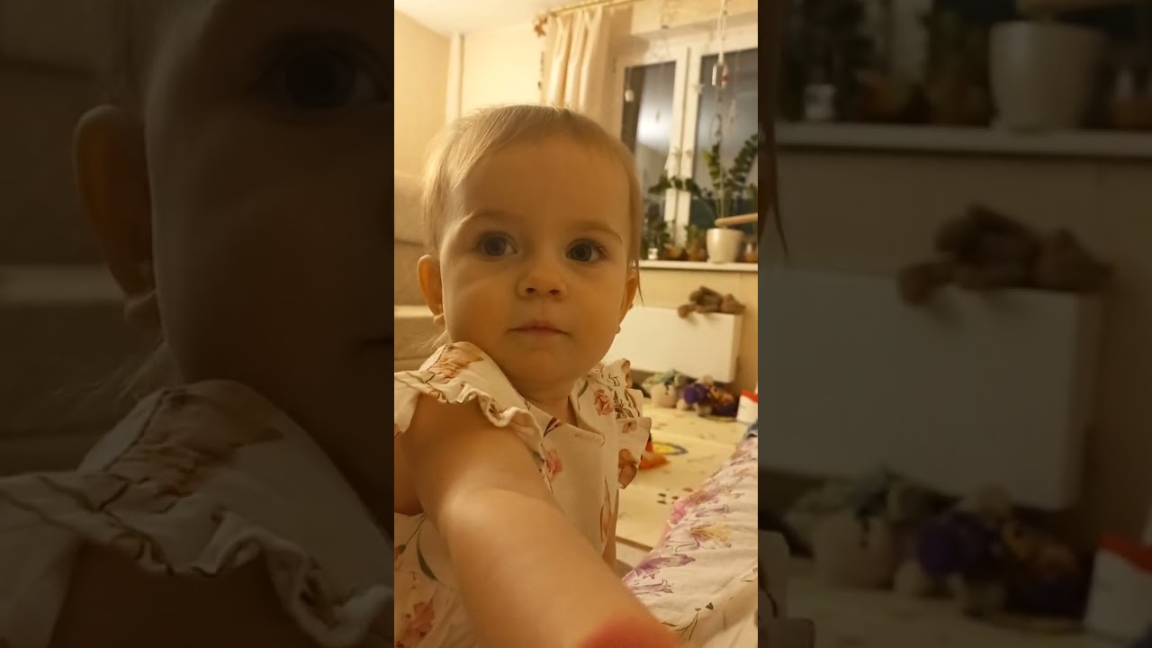 26.91.05 Танюша играет с дедушкой в догонялки