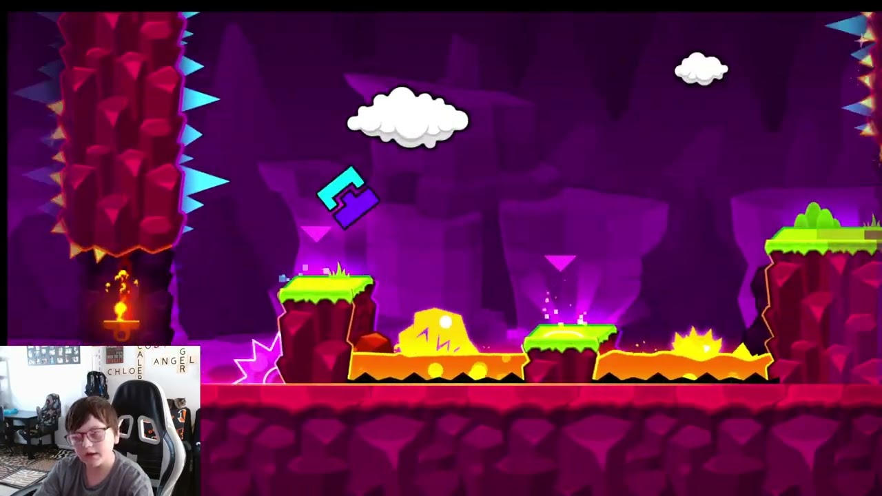 Caleb plays Geometry dash!!!!!!