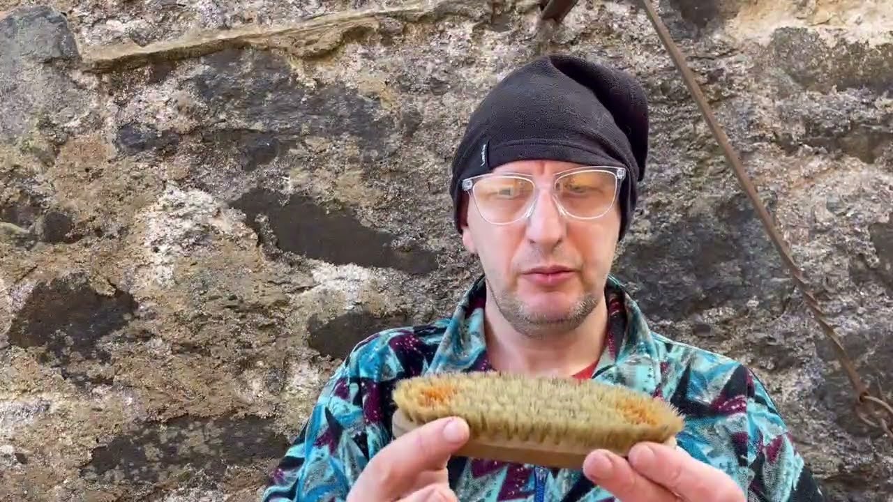 paraffinare o sciolinare gli sci da fondo alla maniera vecchia