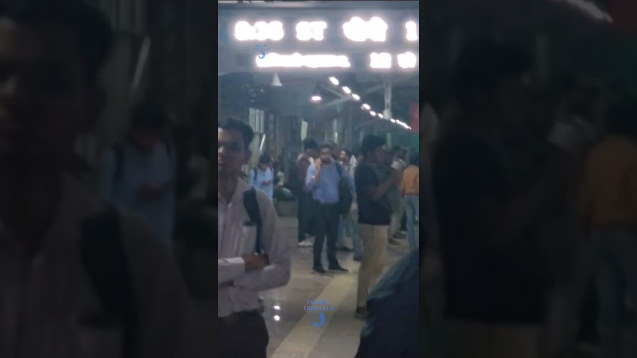 Aaj Itna Late Train Chal Rahi Ha😵😲| Mumbai Csmt Local Train Late 😵&zwj;💫😲 | Mumbai Local Train Late Hai