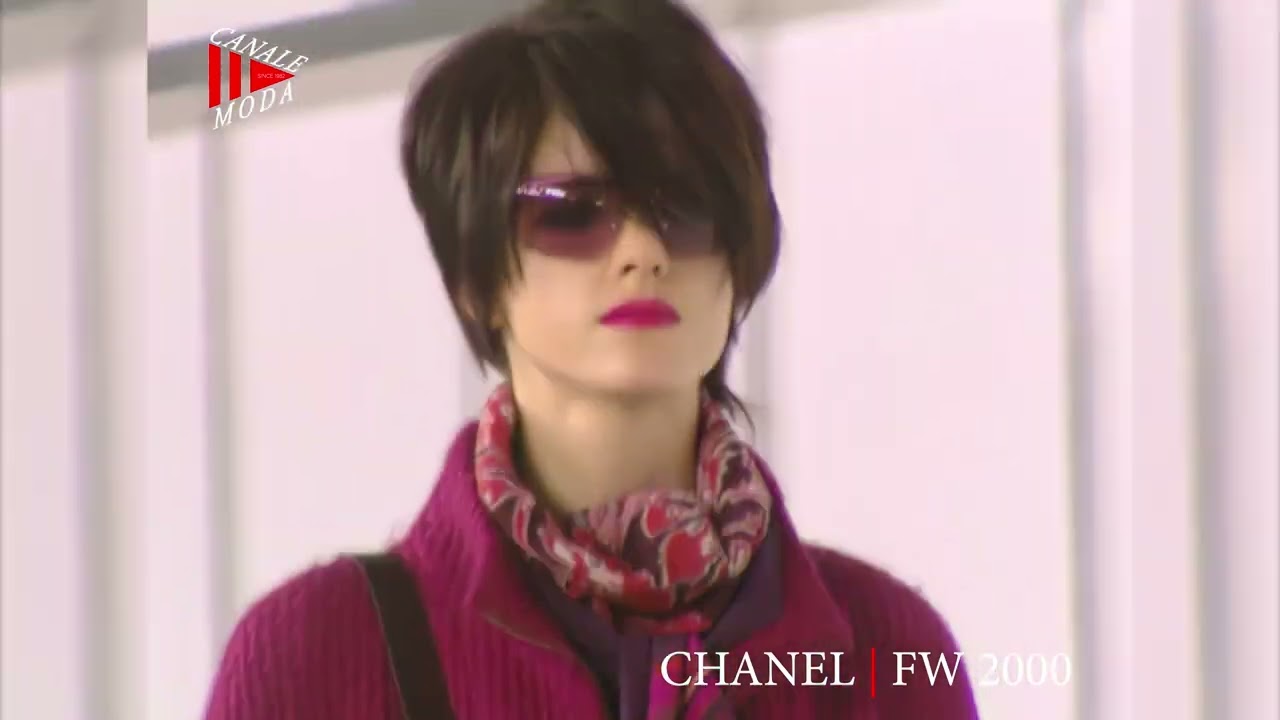 CHANEL Fall Winter 2000 Paris - Canale Moda