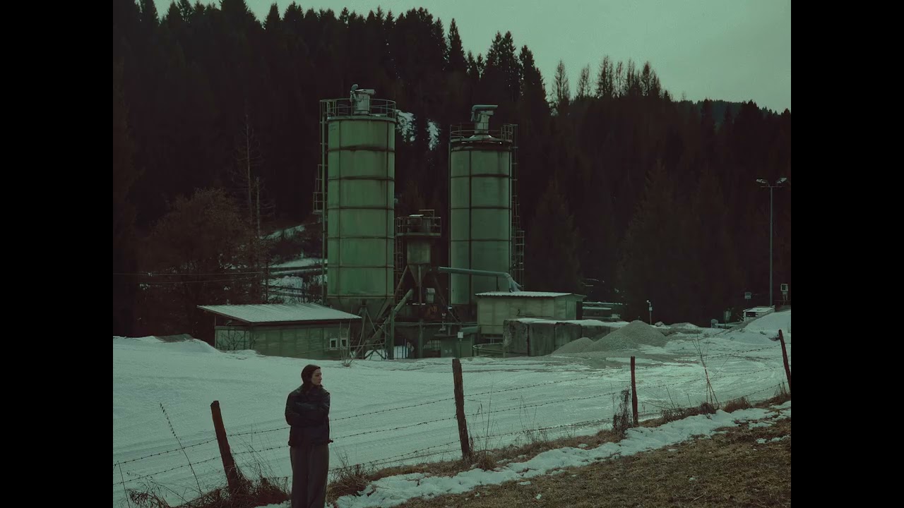 Alek - la fine del mondo (Visual Video)