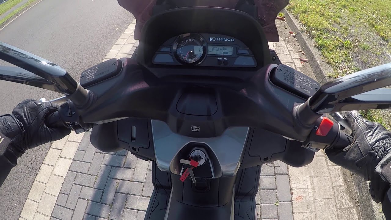 Kymco Xciting 400i обзор и Небольшой тест драйв (Rus) Часть 1