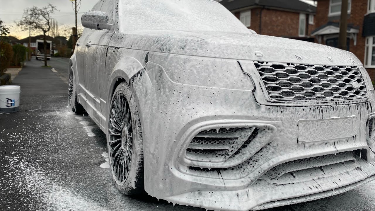 Cleaning a Range Rover ONYX • Exterior Snowfoam Satisfaction!