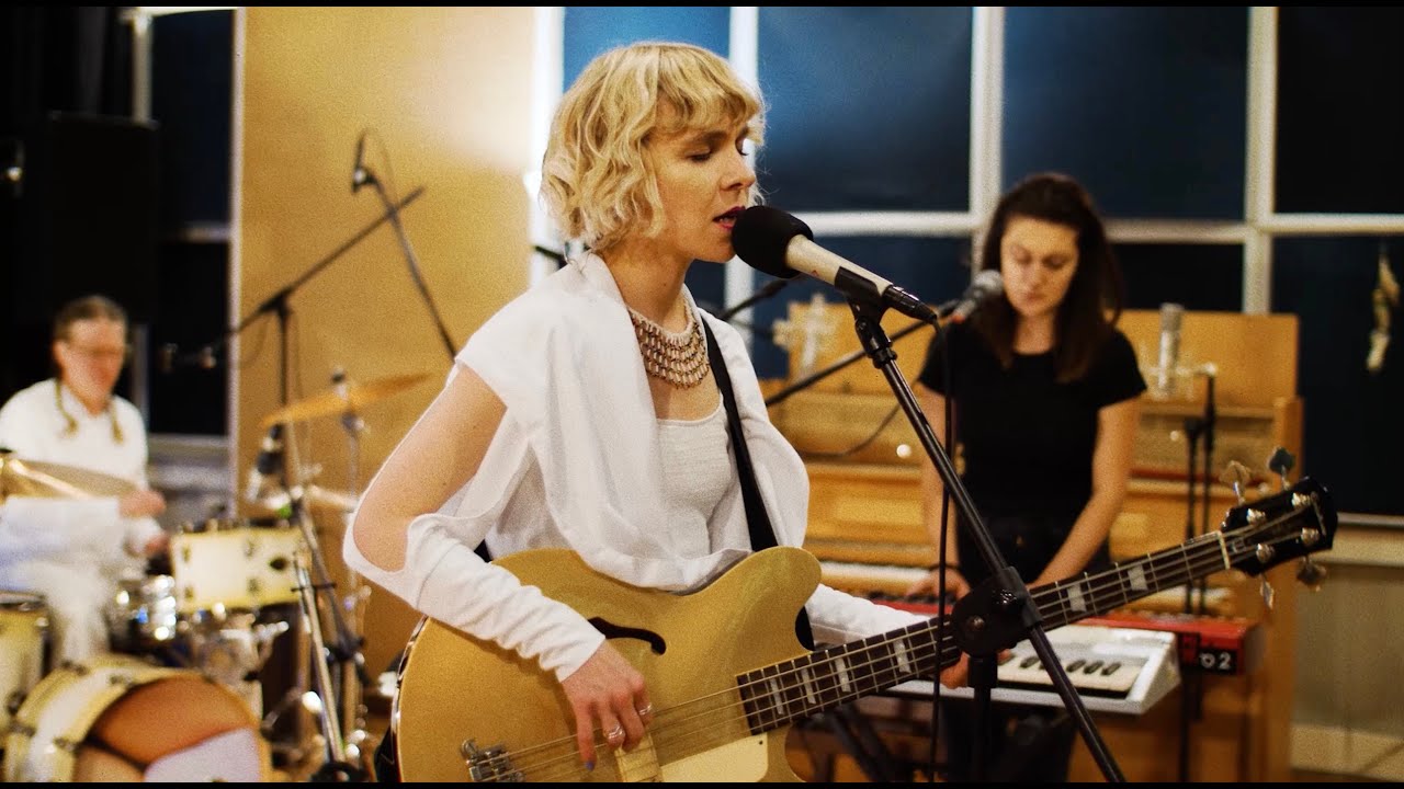 INA WEST - Agatha (Live in Studio)
