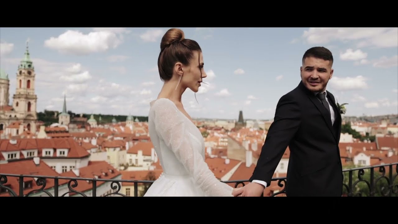 Wedding in Manes Gallery Prague