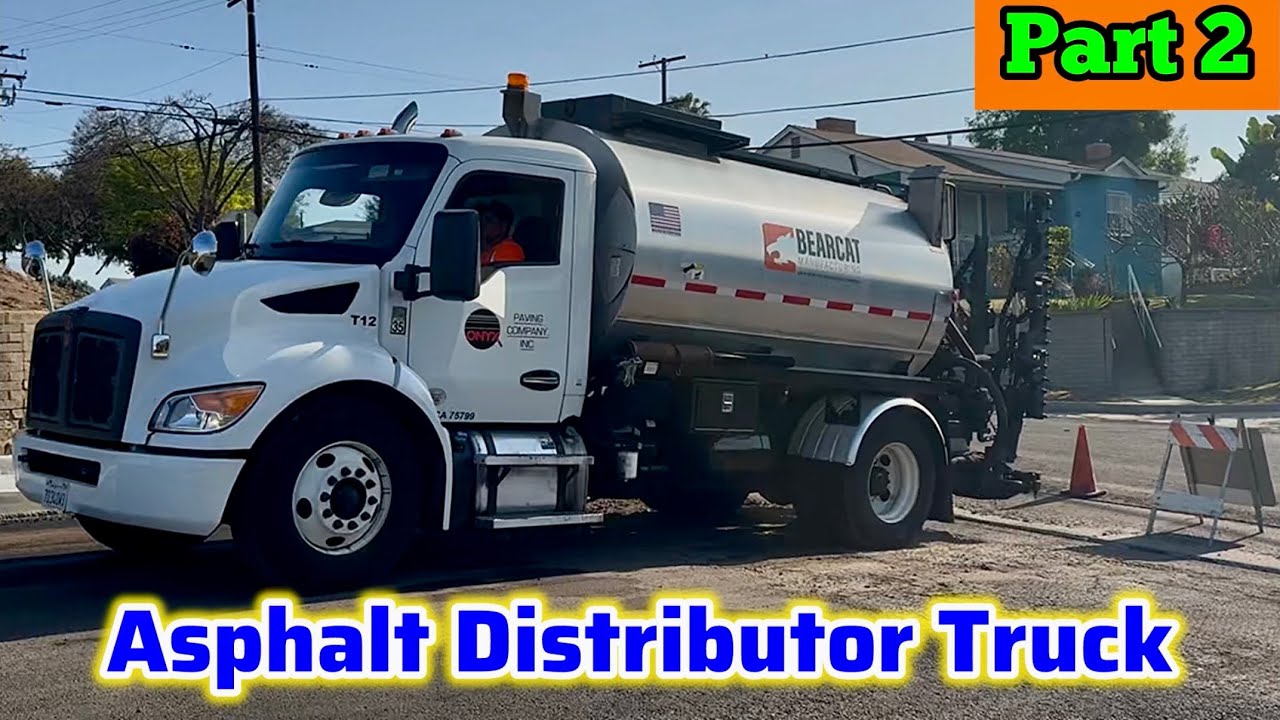 ASPHALT DISTRIBUTOR TRUCK in Action (Part 2/2)