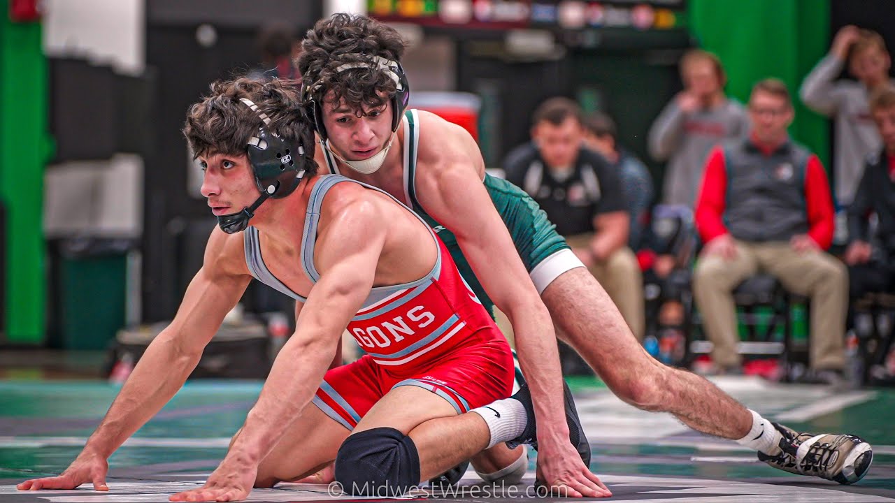 133 – Joey Roti {G} of Wisconsin-Parkside vs. Thomas Carrillo {R} of Minnesota State Moorhead