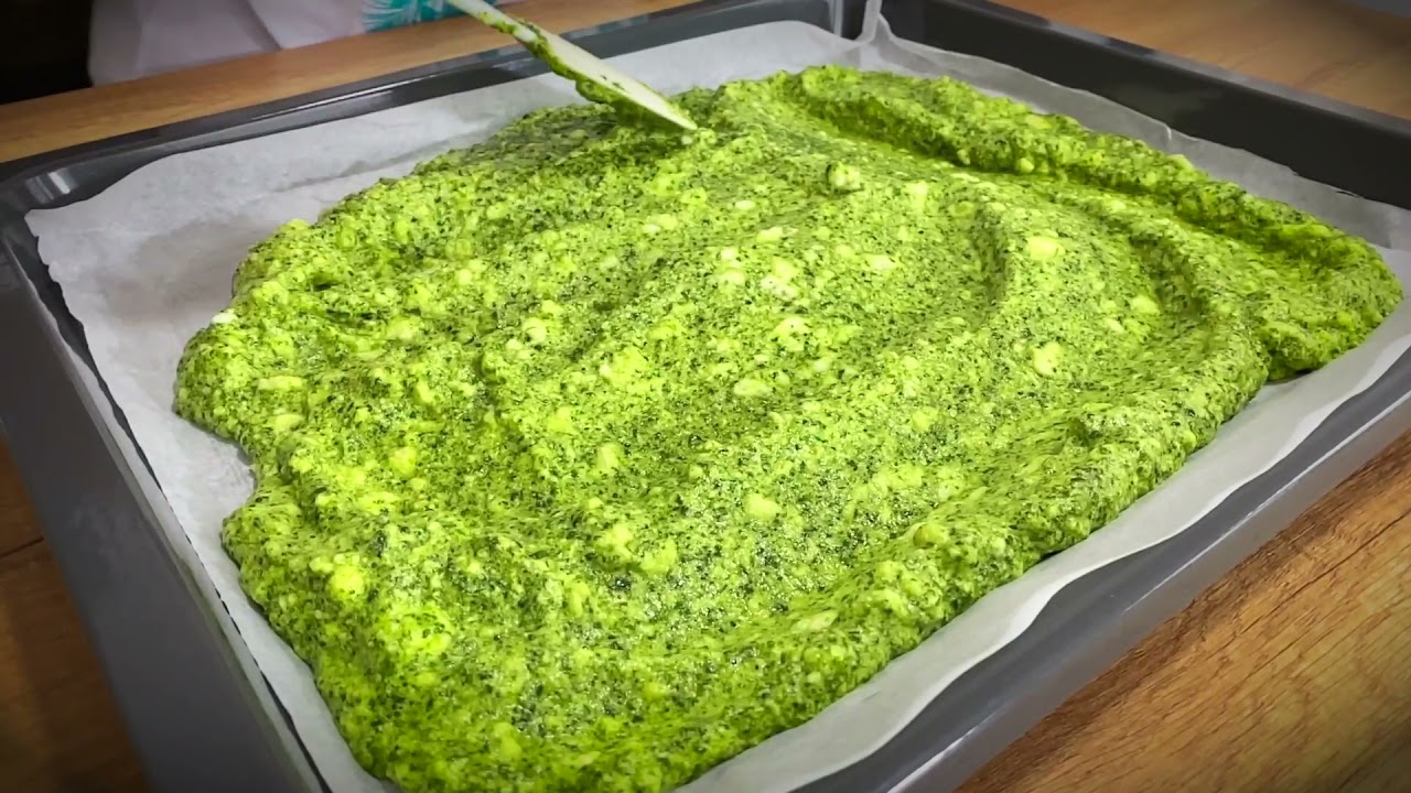 10 - MINUTE SPINACH ROLL with SMOKED SALMON and CREAM CHEESE